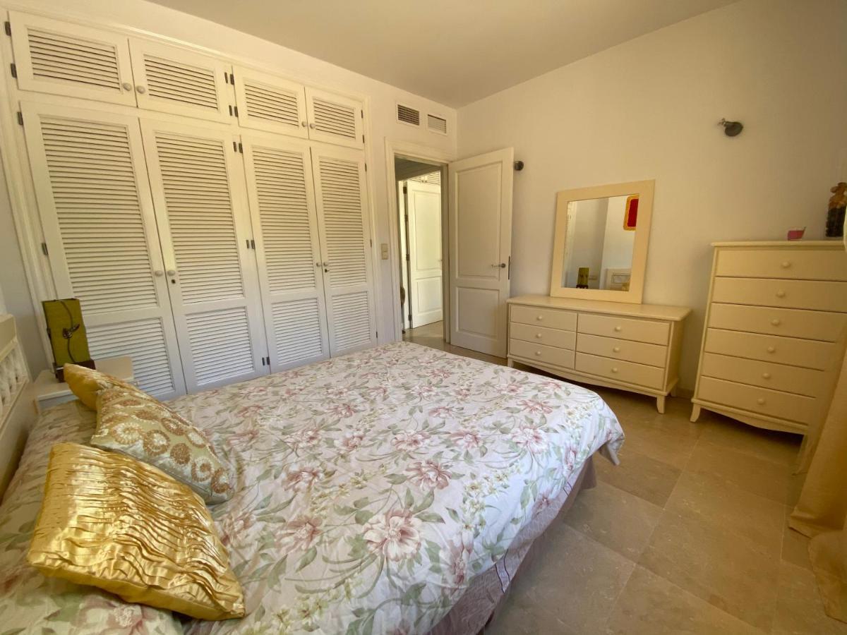 Apartamento con piscina ,playa con vistas panorámicas en la Marina de Sotogrande San Roque  Esterno foto