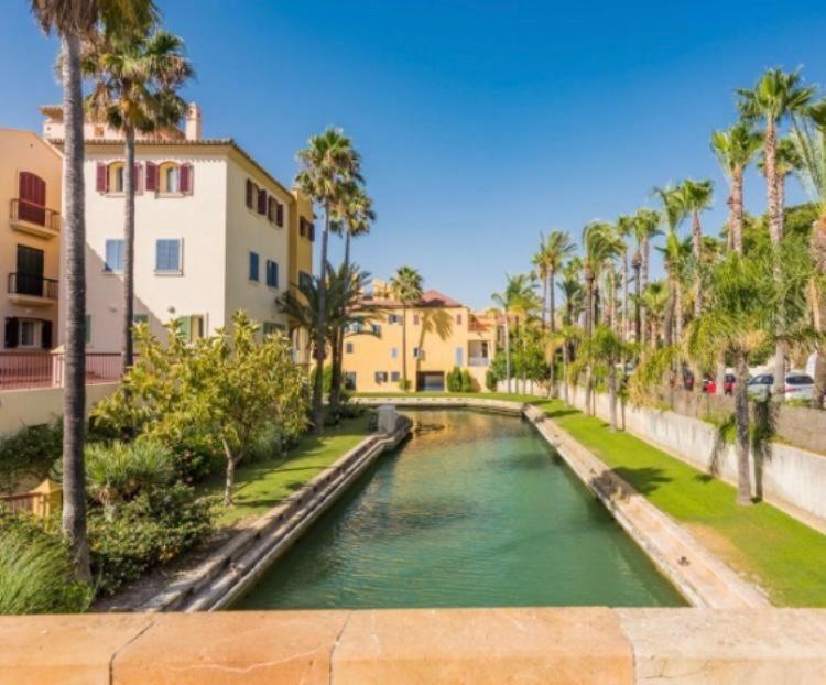 Apartamento con piscina ,playa con vistas panorámicas en la Marina de Sotogrande San Roque  Esterno foto